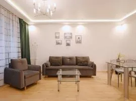Victus Functional Apartment with Parking and Balcony by Noclegi Renters