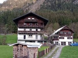 CasaRoberto Apartment 1, hotel in Gosau