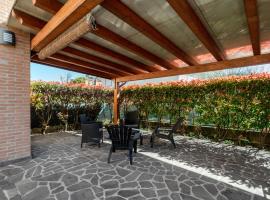 Sweety Kalimera House with Private Parking&Garden!, hotel u Abano Termeu