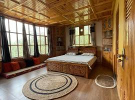 HOSHEY HOMESTAY, δωμάτιο σε οικογενειακή κατοικία σε Kalpa
