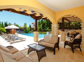 Luxury Villa AJ05 with private heated pool, hotel Kúkliában