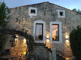 Charmant moulin en pierre, hotel a Saint-Pierre-de-Vassols