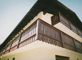 Große Wohnung in Bach mit Eigenem Balkon
