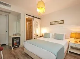 AlaBora Hotel