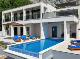 Modernes Ferienhaus in Bast mit Schöner Terrasse