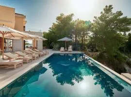Beautiful Villa Crystalsea 2 with a pool in Hvar