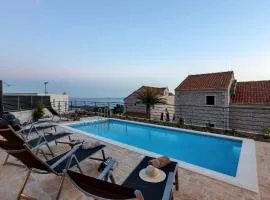 Moderne Villa Smart mit Pool und Meerblick