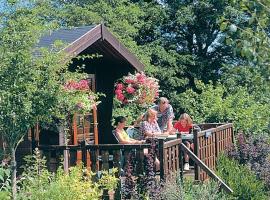 Belan Bach Lodges، منتزه عطلات في Llanerfyl