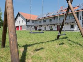 Gesamtes Ferienhaus in Buchenberg mit Grill, Garten und Terrasse บ้านพักในBuchenberg