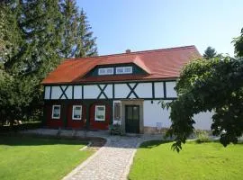 Appartement in Kurort Jonsdorf mit Terrasse, Grill und Garten