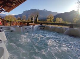 Transhumance & cie, Auberge, Appartements & SPA, hotel i Bedous