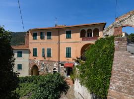 Villa Salvarezza, alloggio vicino alla spiaggia a Noli