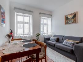 Apartmán Na náměstí, hotel v destinaci Stárkov