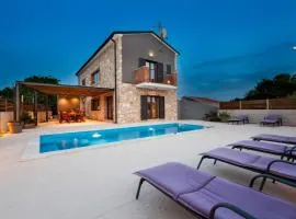 Ferienhaus mit Privatpool für 8 Personen ca 200 qm in Rovinj, Istrien Istrische Riviera