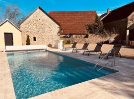 Gîte les filous Maison avec piscine et dépendance, hotel in Avallon