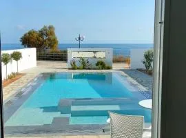 Villa Marina Hills im kretischen Stil mit Privatpool direkt in Strandnähe