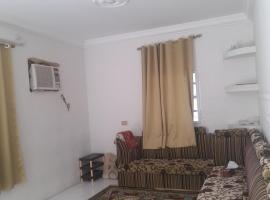 بيت او منزل للإيجار اليومي والاسبوعي في جعلان بو علي, cottage in Al Bulaydah