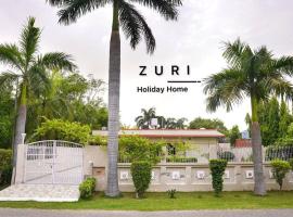 Zuri Holiday Home, cabaña o casa de campo en Greater Noida