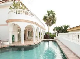 Villa Vistabella mit Beheizten Privat Pool und Meersicht