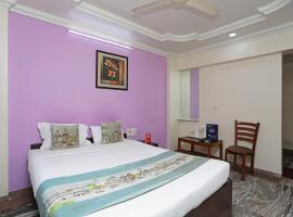 OYO Hotel Bliss Executive Near Sant Tukaram Nagar Metro Station, ξενοδοχείο σε Chinchwad