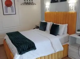 Lavida Montana Airport Lodge