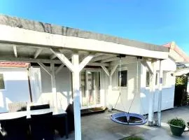 Nettes Ferienhaus in Wervershoof mit Schönem Garten