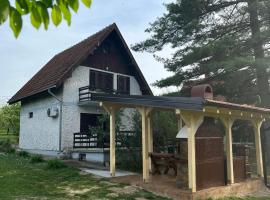 Vikend-kuca Vevericji Kraj, hotel v mestu Vranic