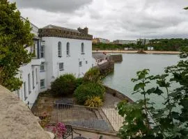 Laston Garden Apartment - Sea Views Large Terrace