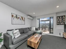 Balcony and Parking 3BR Gem Near Arena by Zodiak Stays