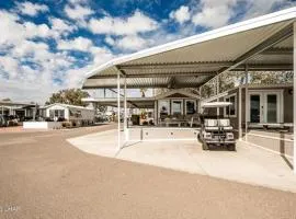 Picture Perfect at Sam's Beachcomber on the Island