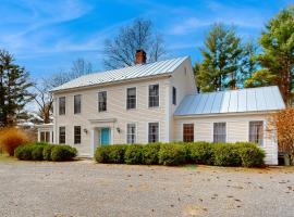 Colonial Classic, holiday home in Copake