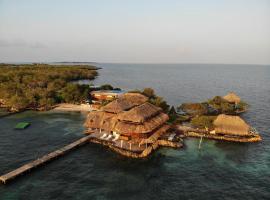 Hotel Puntanorte, hótel í Tintipan Island