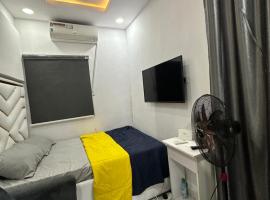 Elegant studio apartment in Ogudu By Magnanimous, hotel in Lagos