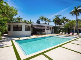 Luxury Villa WALK 5 minutes to Hollywood Beach、ハリウッドのホテル