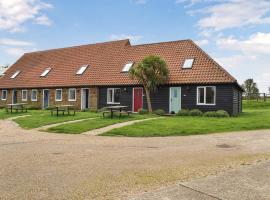 The Granary - Uk46187, holiday home in St Margarets at Cliff