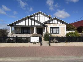 Bungalow at the Beach, hotel en Stansbury