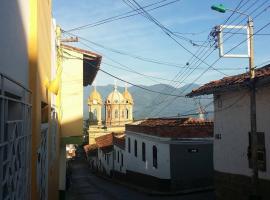 Aparta-estudio amoblado 202, 2p, wifi, hotel sa Socorro