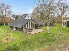 Cozy Home In Hejls With Wifi