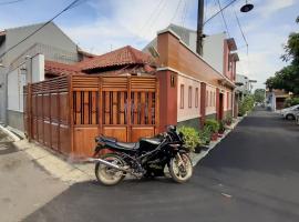 Homestay Cendana Candi 1 Kudus: Kudus şehrinde bir kiralık tatil yeri