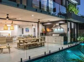 Azure Port Douglas - Luxurious & Modern