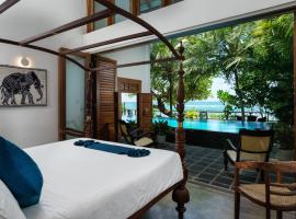 Royal Indigo Villa, хотел в Унаватуна