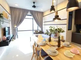 Grand Medini 3 mins drive Legoland