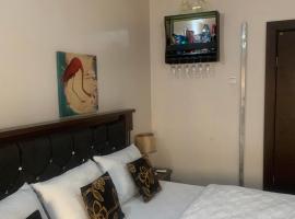 HP Pavilion, hotel with parking in Abuja