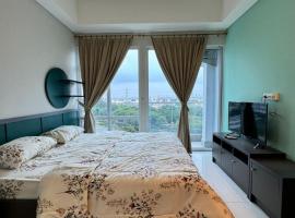 Apartemen Puri Mansion Cozy, Lokasi Strategis, hotel with jacuzzis in Jakarta