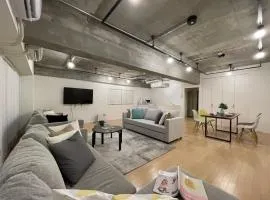 bHOTEL M's lea - Modern Spacious Apartment Beside Peace Park 10 ppl