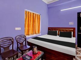 OYO Flagship HOTEL OM PALACE & BANQUET HALL, hotel pet friendly a Deoghar