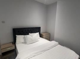 Spencer bridge Rooms by AFL, apartment in Northampton