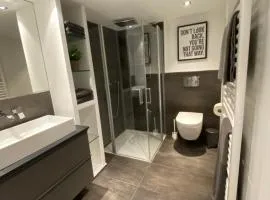 Souterrain Wohnung