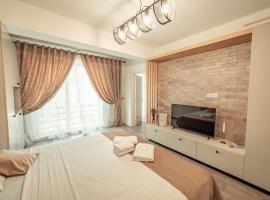 Palace of Culture & Palas Mall Collection Suites & Studios, hotell i Iaşi