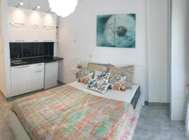 *NEW* BEACHFRONT APARTMENT SEA VIEW